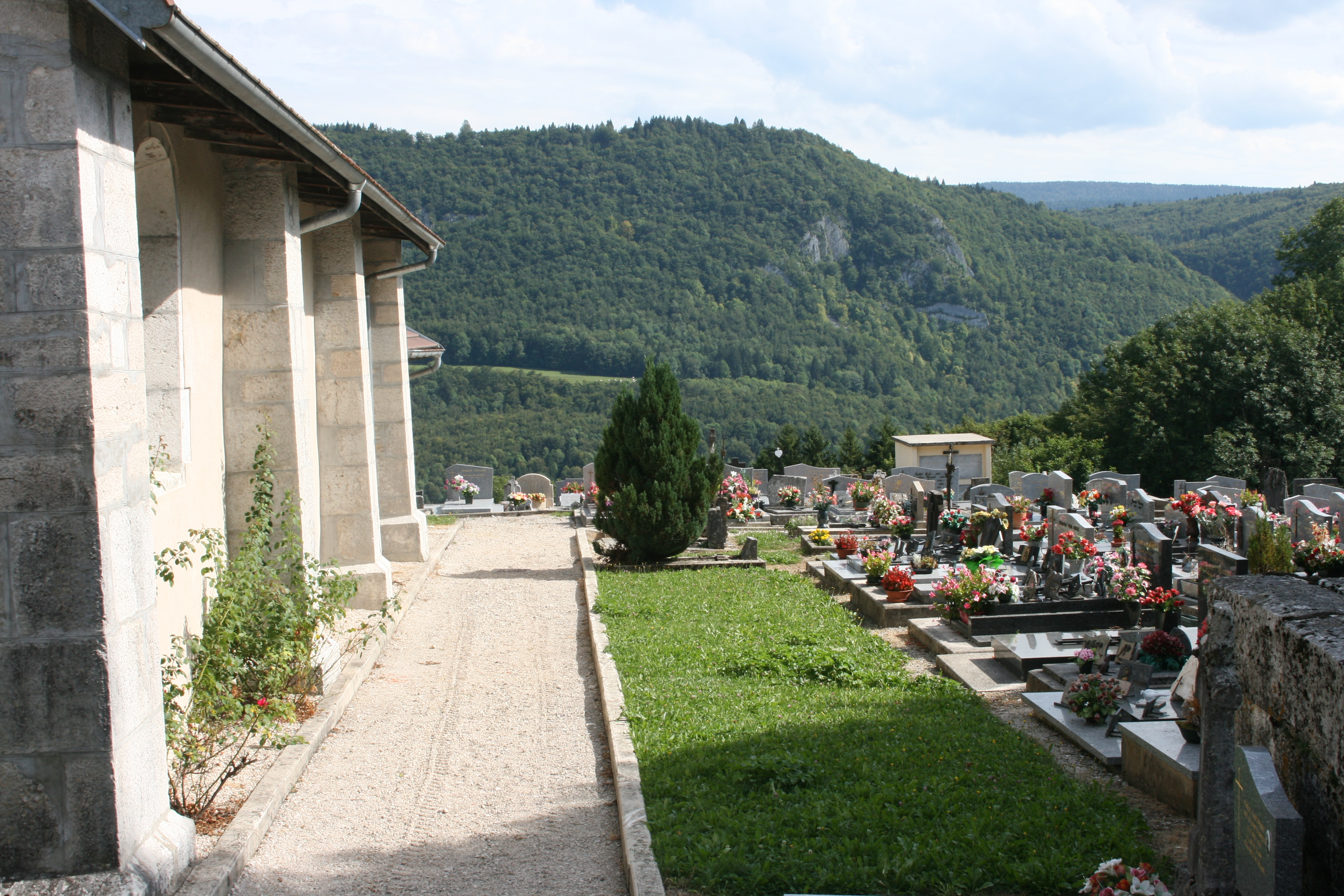 La Rixouse, vue vers les gorges de la Bienne