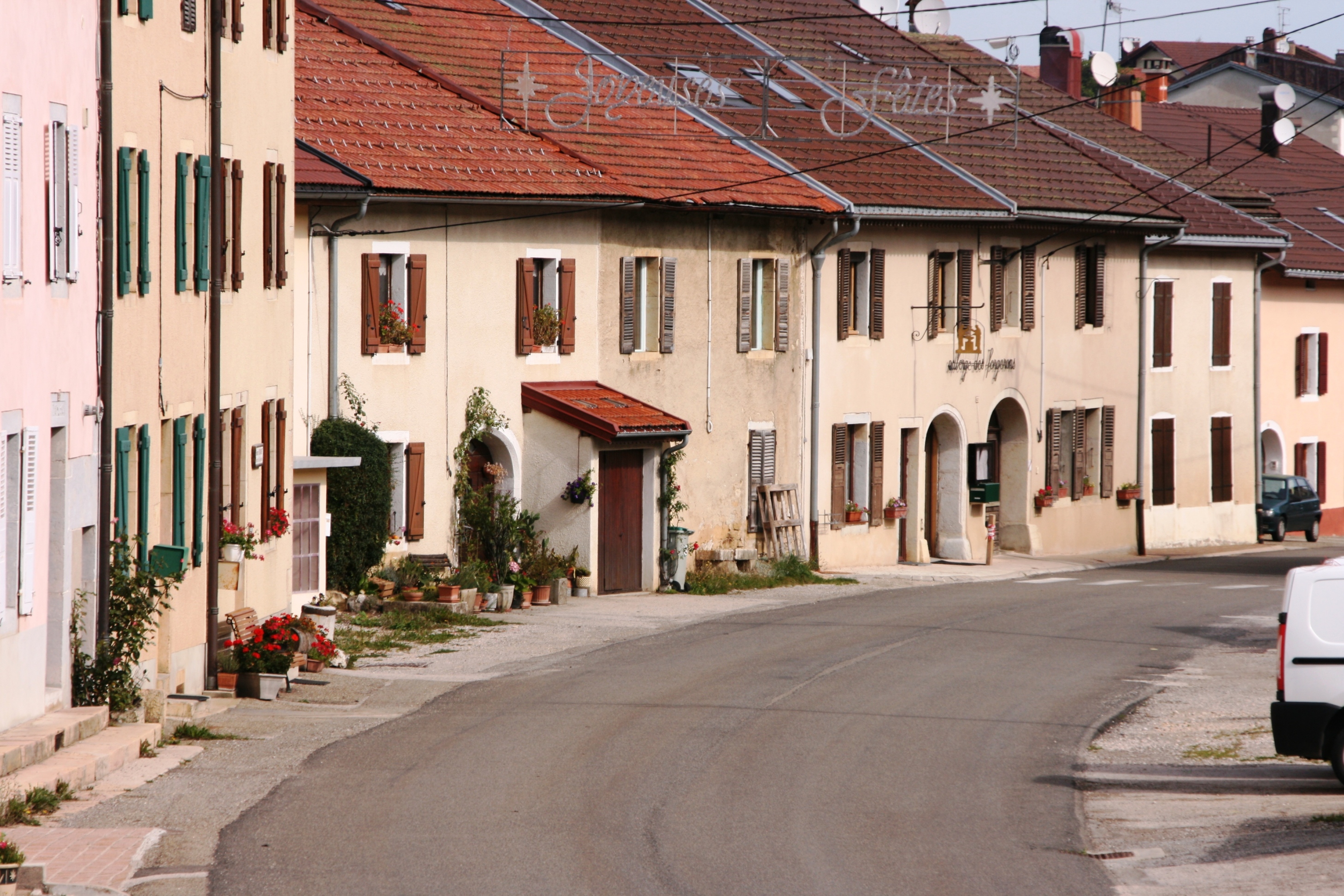 La Mouille, rue principale