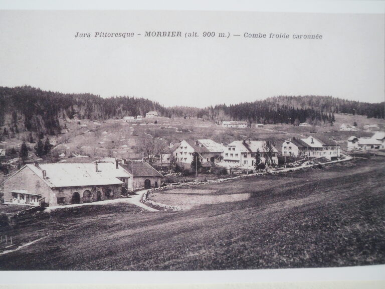 Cote 2H751 aux ADJ, acte de reconnaissance de la Cense, faite le 14 mai 1686 à Saint-Claude par les habitans de La Mouille, Les Rousses, Les Landes, Morbier et Bellefontaine