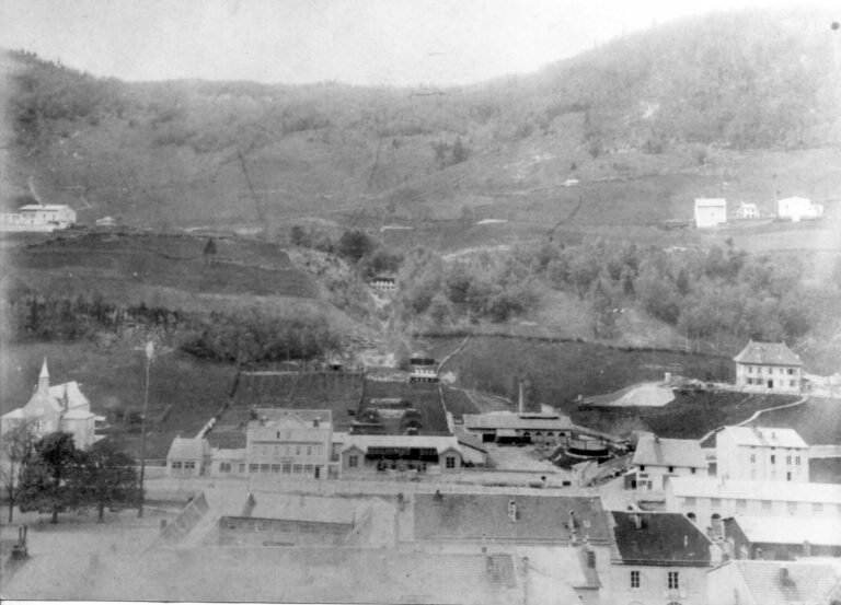 Cote G50 aux Archives Départementales du Jura, MALFROY-GUYON, dispense 1769