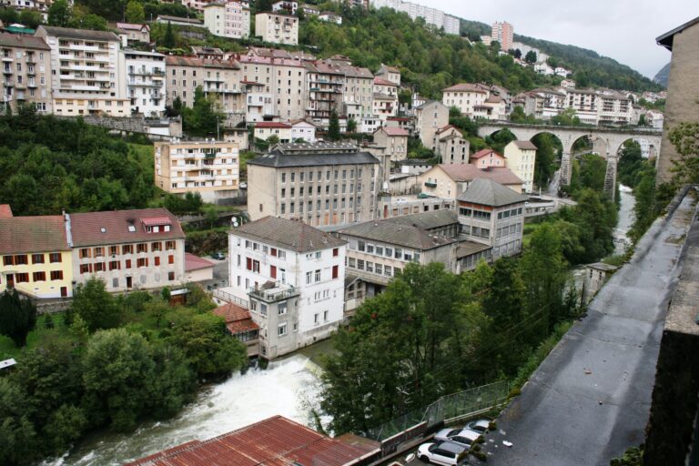 Cote 2H221 aux Archives Départementales du Jura, résumés