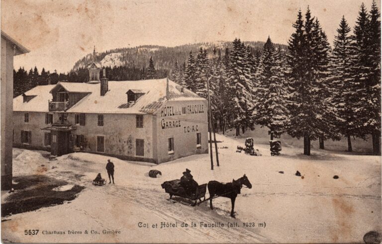 La Faucille, Col